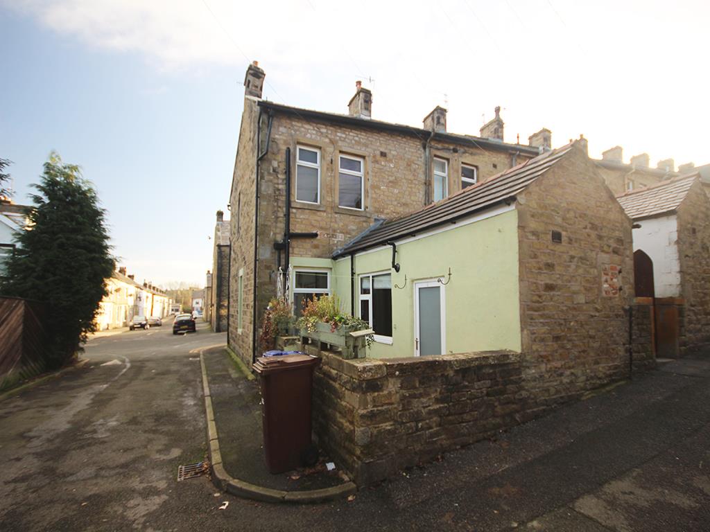 2 bedroom end terrace house For Sale in Barnoldswick - IMG_0890.jpg
